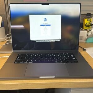 Apple MacBook Pro 16-inch - Space Gray